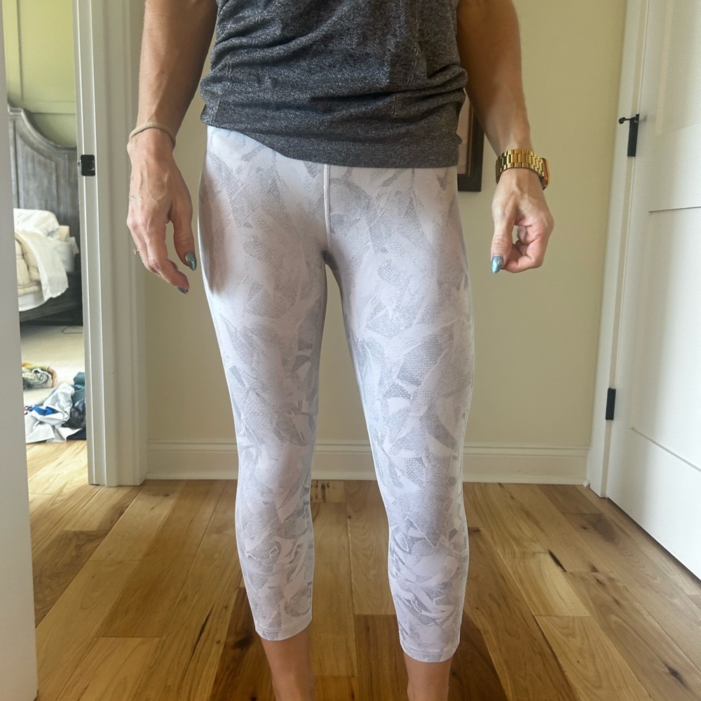 Lululemon leggings used but still looks so cute!